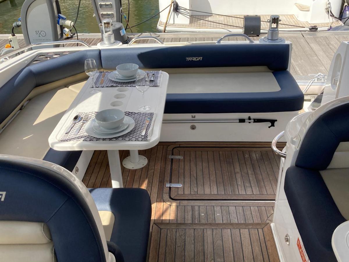 Entire Boat At St Katherine Docks 2 Available Select Using Room Options Лондон Екстериор снимка