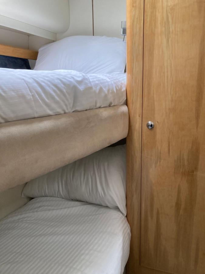 Entire Boat At St Katherine Docks 2 Available Select Using Room Options Лондон Екстериор снимка