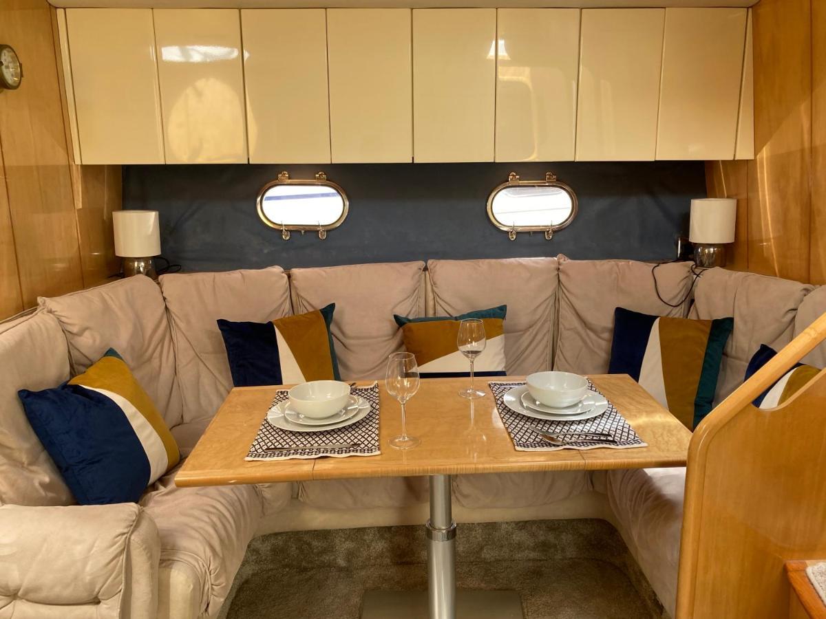 Entire Boat At St Katherine Docks 2 Available Select Using Room Options Лондон Екстериор снимка