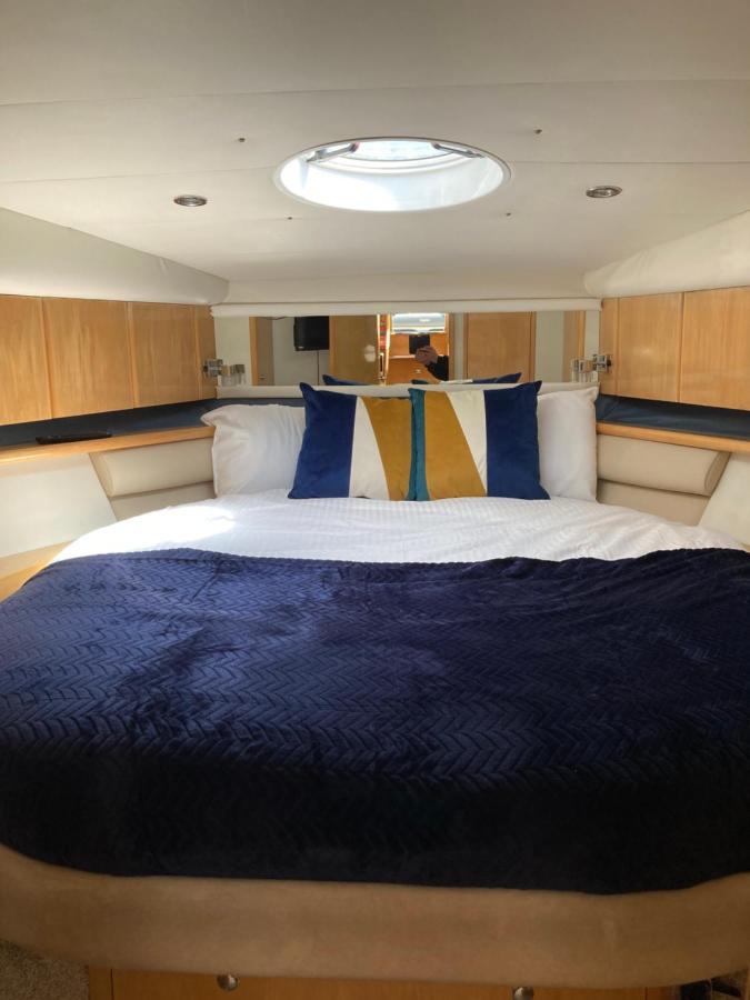 Entire Boat At St Katherine Docks 2 Available Select Using Room Options Лондон Екстериор снимка