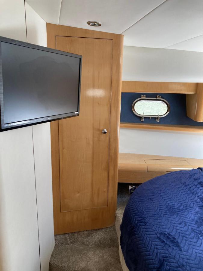 Entire Boat At St Katherine Docks 2 Available Select Using Room Options Лондон Екстериор снимка