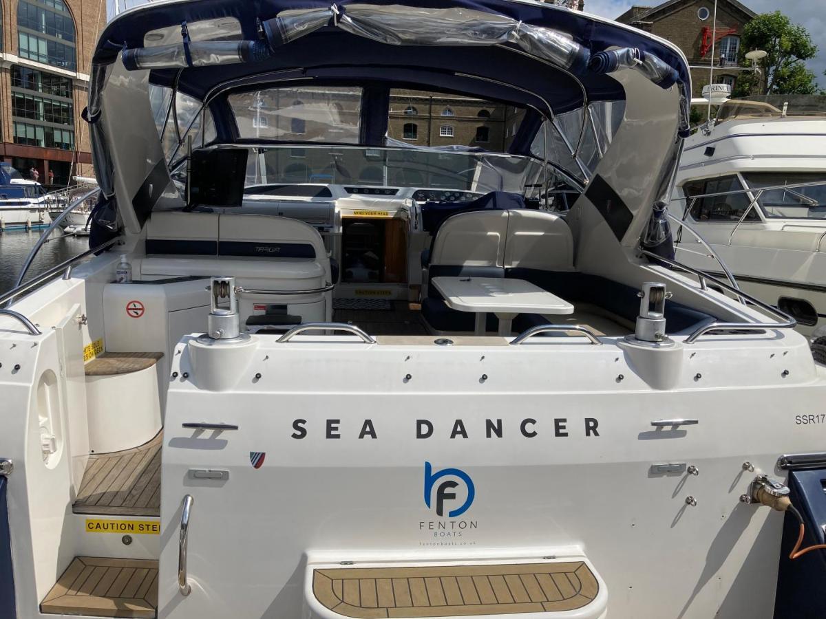 Entire Boat At St Katherine Docks 2 Available Select Using Room Options Лондон Екстериор снимка