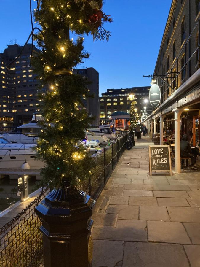 Entire Boat At St Katherine Docks 2 Available Select Using Room Options Лондон Екстериор снимка