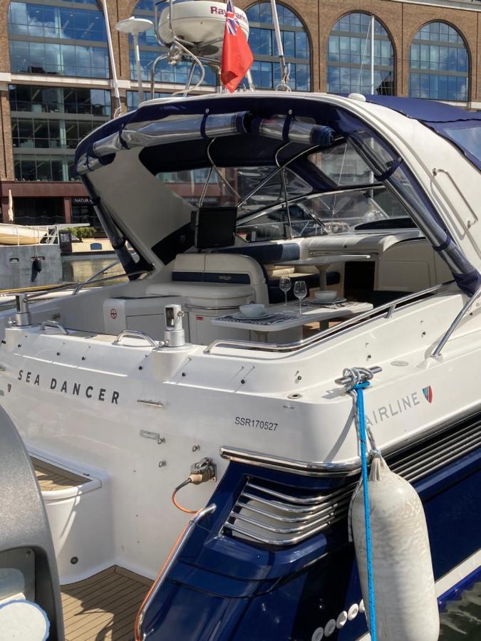 Entire Boat At St Katherine Docks 2 Available Select Using Room Options Лондон Екстериор снимка