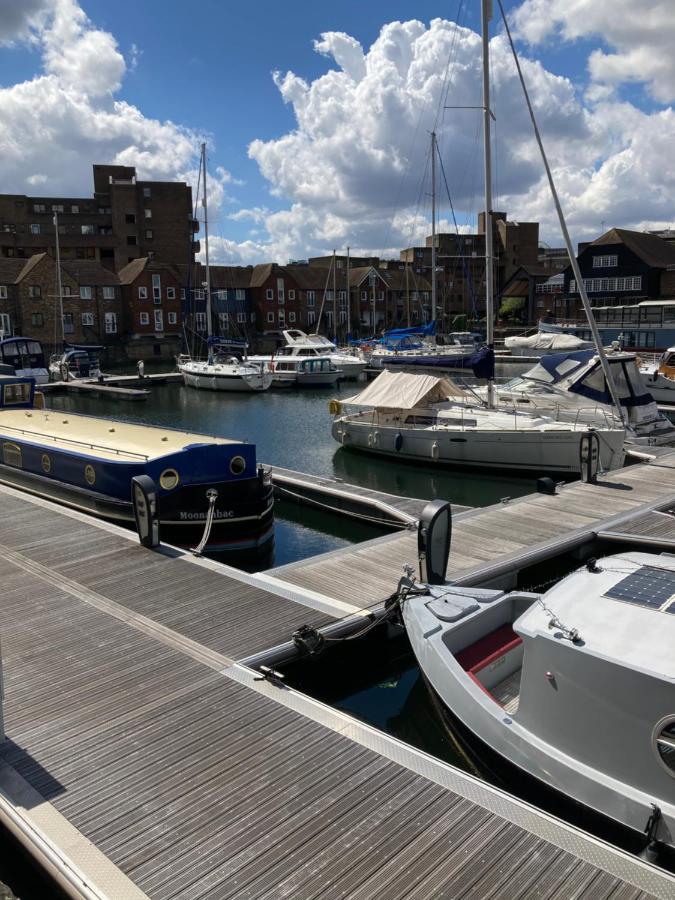 Entire Boat At St Katherine Docks 2 Available Select Using Room Options Лондон Екстериор снимка