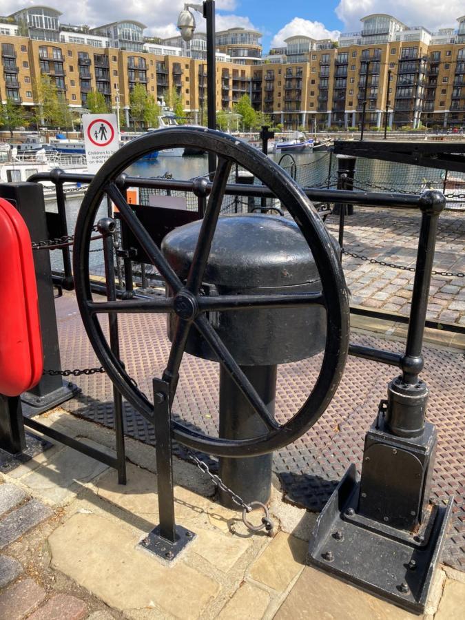 Entire Boat At St Katherine Docks 2 Available Select Using Room Options Лондон Екстериор снимка