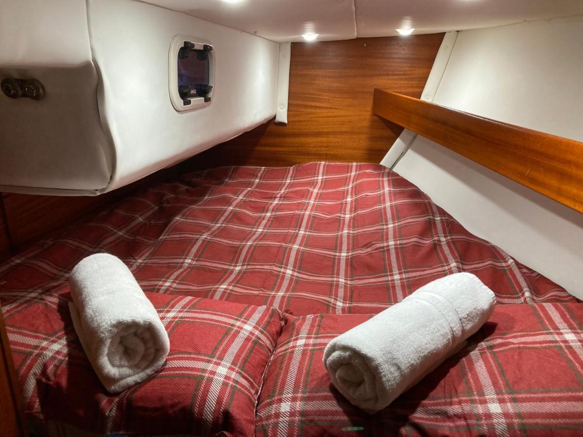 Entire Boat At St Katherine Docks 2 Available Select Using Room Options Лондон Екстериор снимка