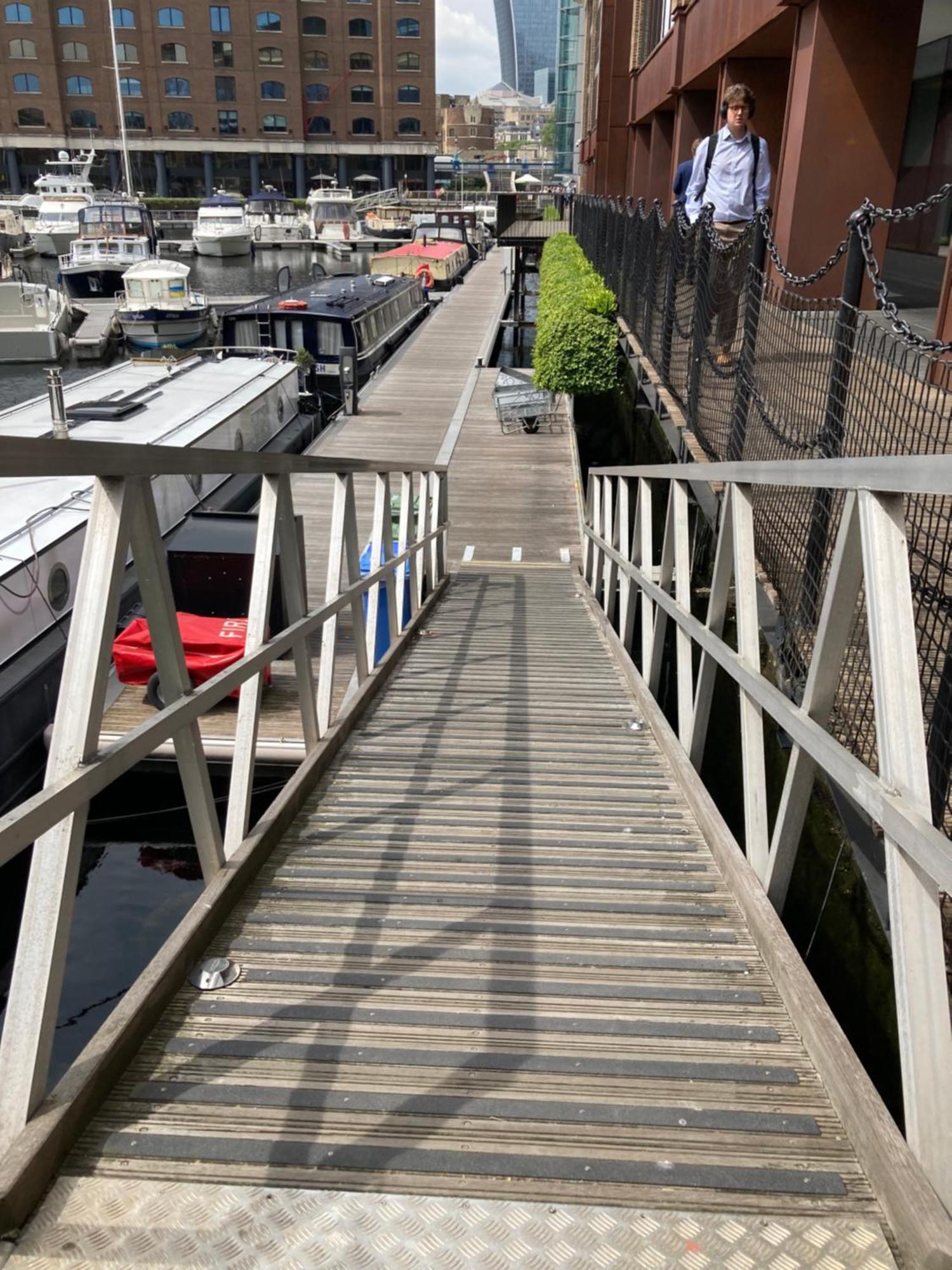 Entire Boat At St Katherine Docks 2 Available Select Using Room Options Лондон Екстериор снимка